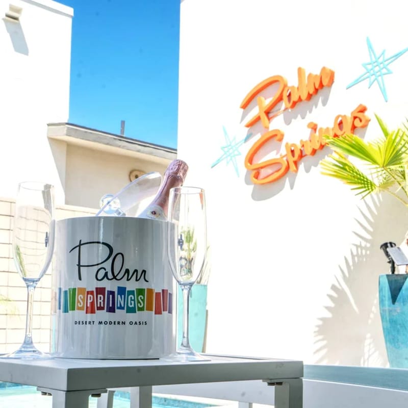 P.S. Chic Escape